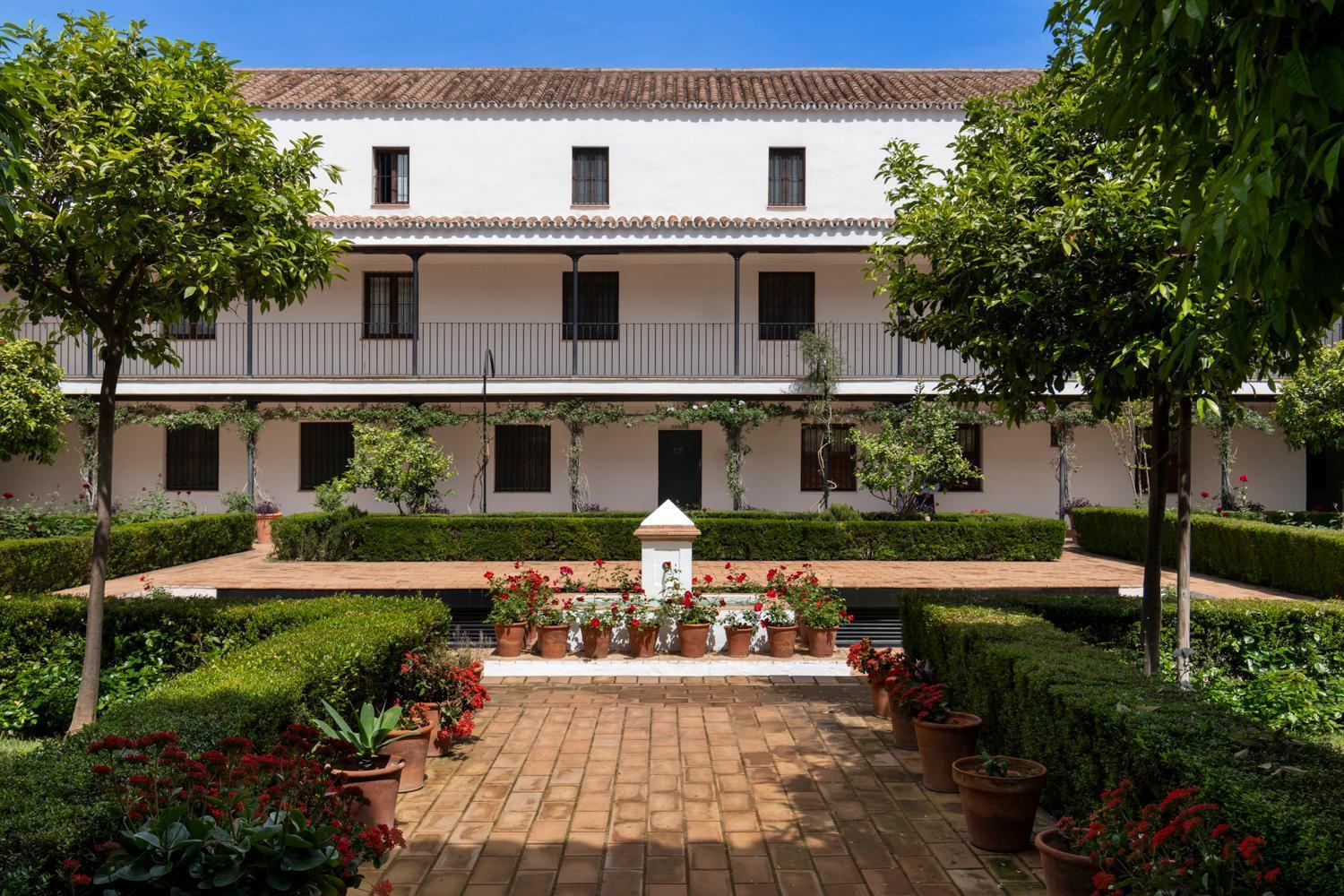 Magno Apartments San Laureano - Private Parking Included Siviglia Esterno foto